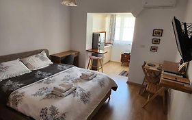 Andi'S Place-Comfy Studio-City Center